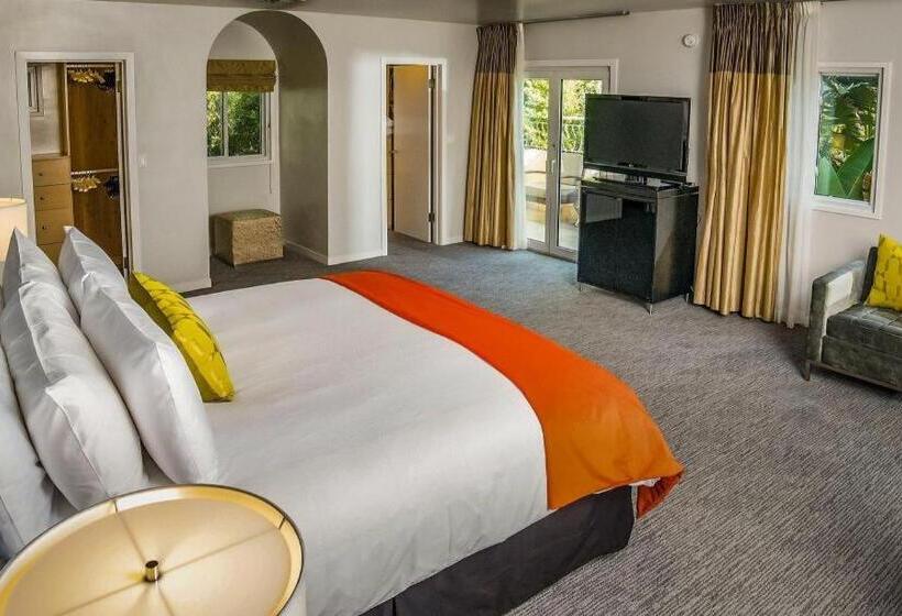 Sunset Marquis Hotel & Villas