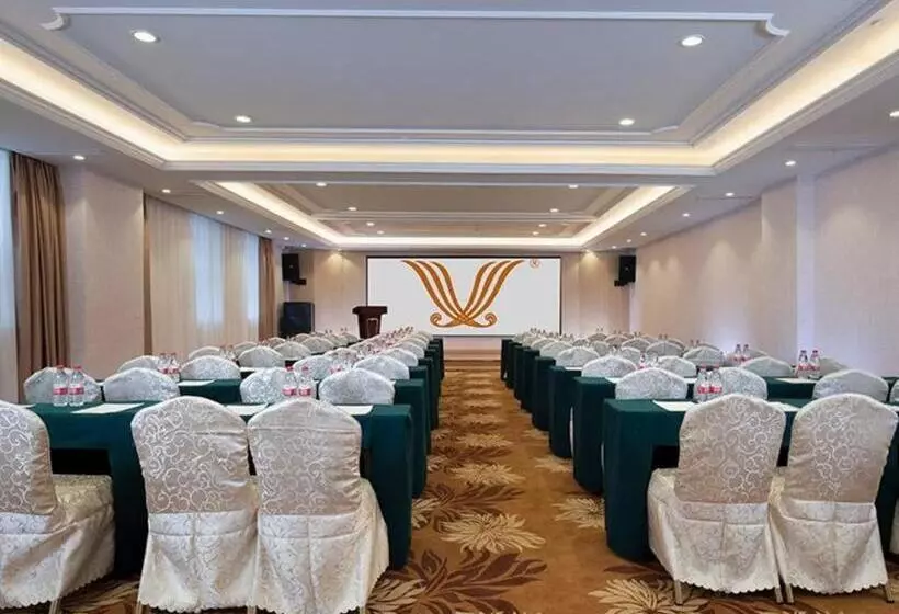 Vienna Hotel Jiangsu Zhangjiagang Passenger Terminal Station