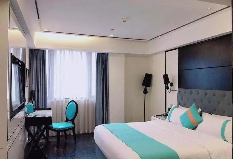 Xana Hotelle Neijiang City Center Branch