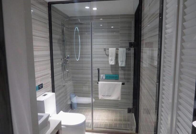 Xana Hotelle Neijiang City Center Branch