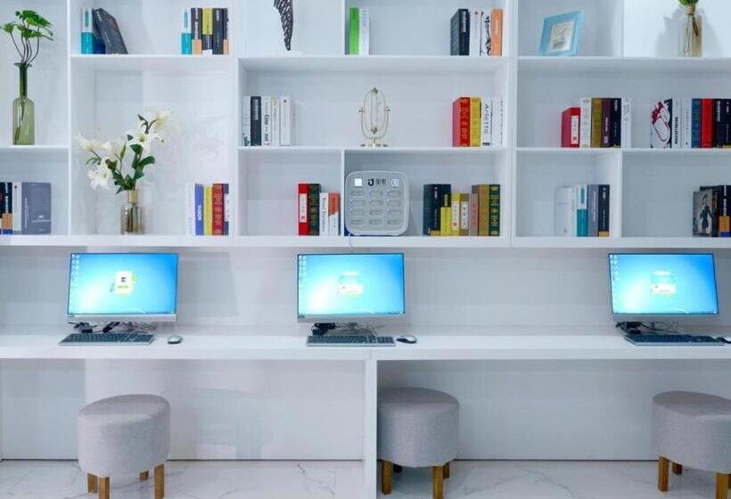 Xana Hotelle·xi An Fengcheng 5th Road North Railway Station Metro Station