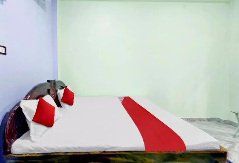 Hotelli Oyo Flagship Laxmi Marriage Hall Restaurant And Guest House