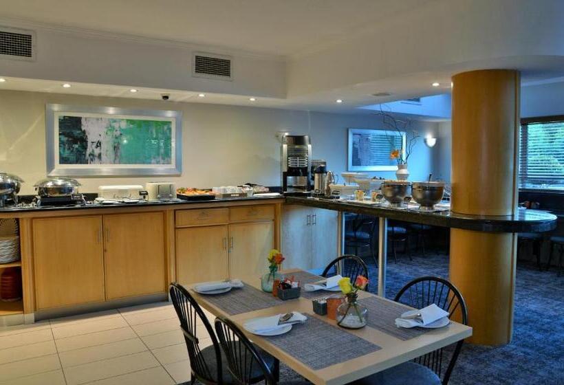 Отель Road Lodge Rivonia