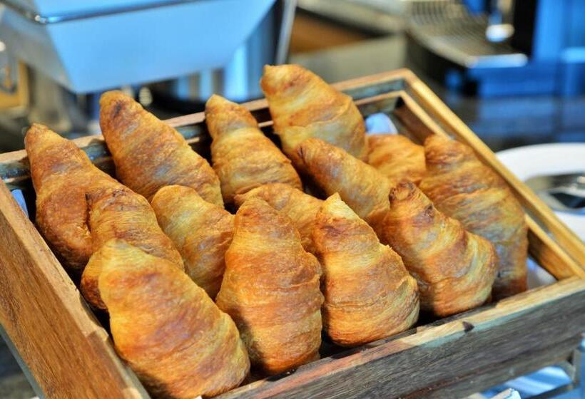 Отель Road Lodge Rivonia