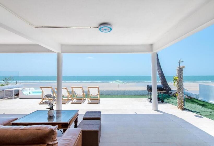 Hotel Theskycozy Beachfront