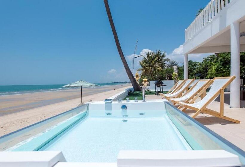 Hotel Theskycozy Beachfront