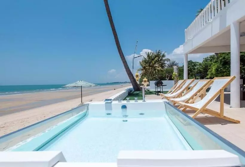 Hotelli Theskycozy Beachfront