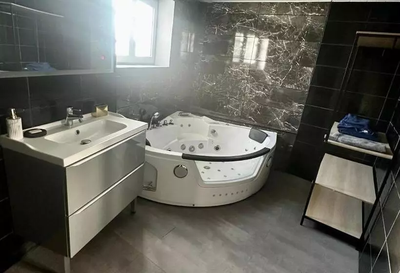 پانسیون Le Petit Nid Douillet Spa Balneo