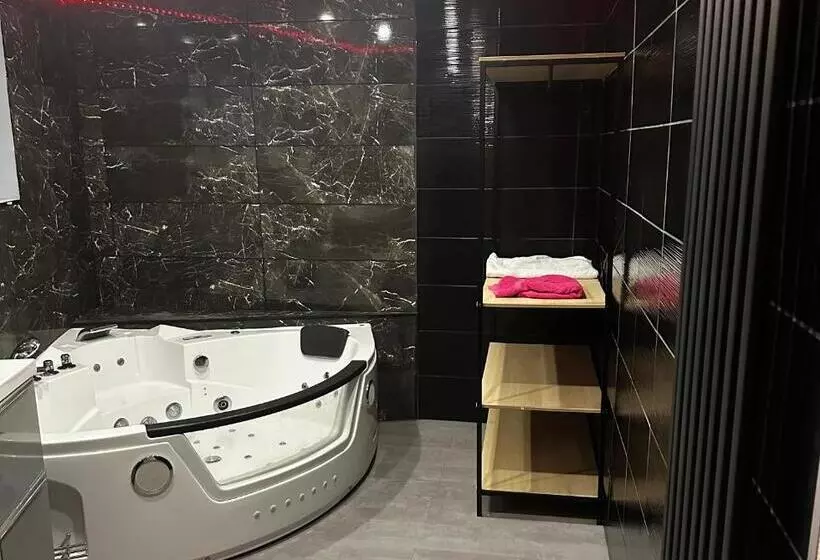 پانسیون Le Petit Nid Douillet Spa Balneo