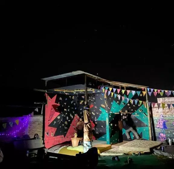 ユースホステル Casacipres Surf&climb Hostal