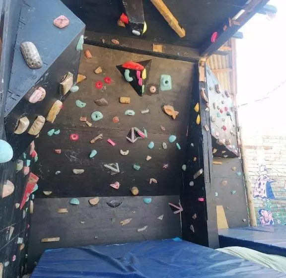 ユースホステル Casacipres Surf&climb Hostal