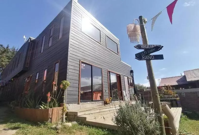 ユースホステル Casacipres Surf&climb Hostal