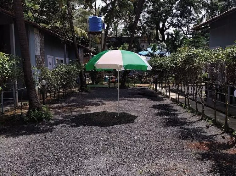 ユースホステル Jungle By Sturmfrei Morjim