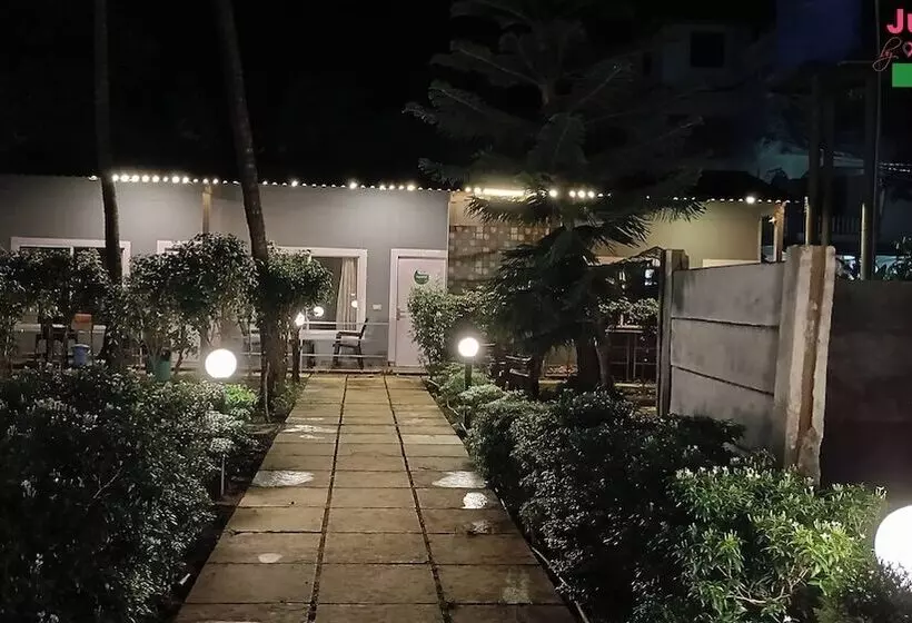 ユースホステル Jungle By Sturmfrei Morjim