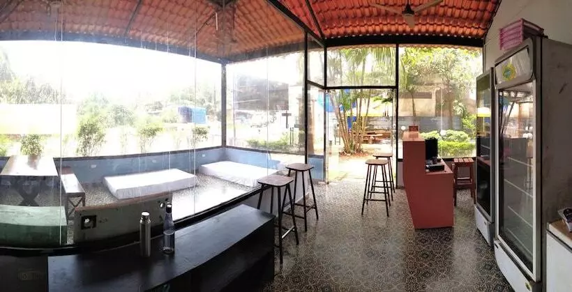 ユースホステル Jungle By Sturmfrei Morjim