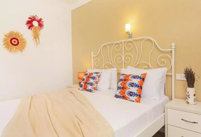 Ki̇raz Beach Otel