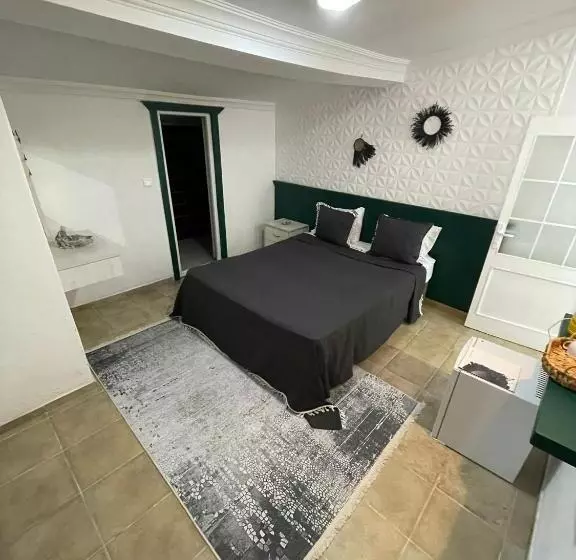 Ki̇raz Beach Otel