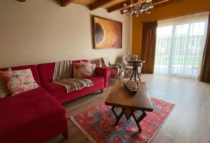 Ki̇raz Beach Otel