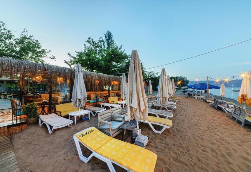Ki̇raz Beach Otel