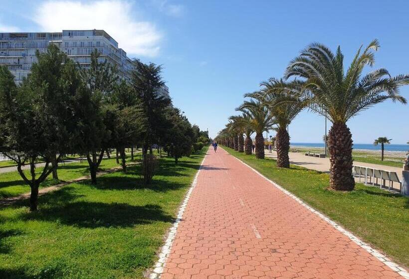 1 комнатная квартира возле моря