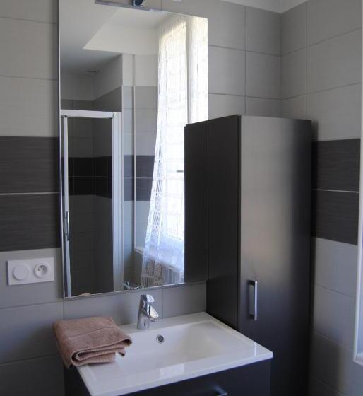 تختخواب و صبحانه Domaine De Biscaye