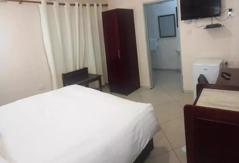 Kandjo S Bed And Breakfast