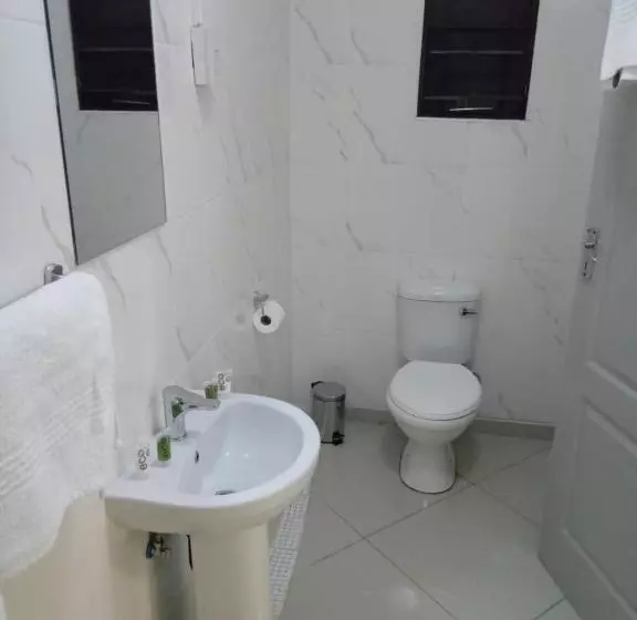 Kandjo S Bed And Breakfast