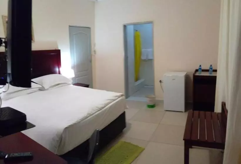 Kandjo S Bed And Breakfast