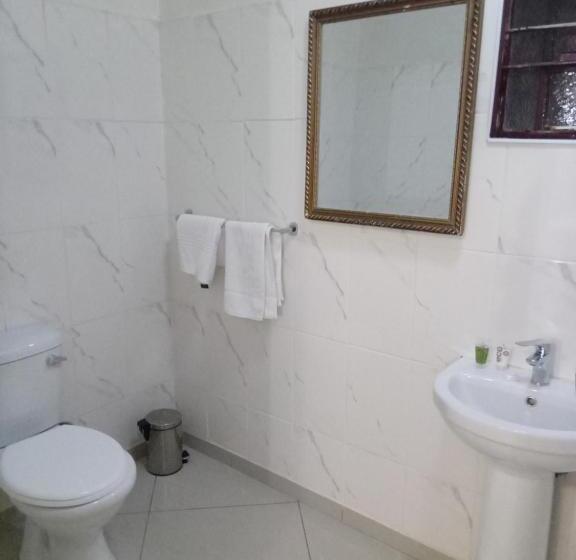 Kandjo S Bed And Breakfast