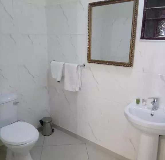 Kandjo S Bed And Breakfast