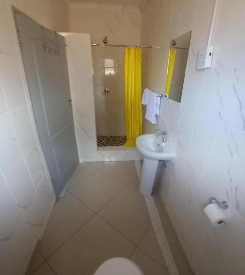 Kandjo S Bed And Breakfast