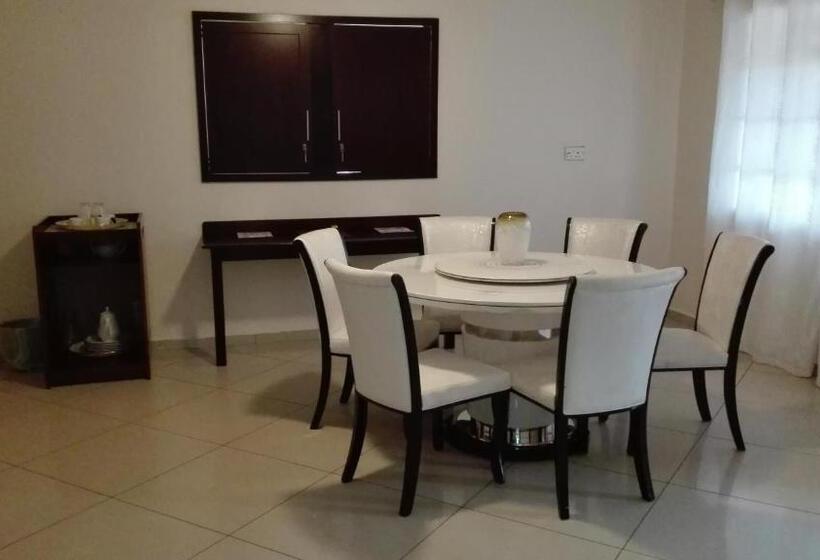 Kandjo S Bed And Breakfast