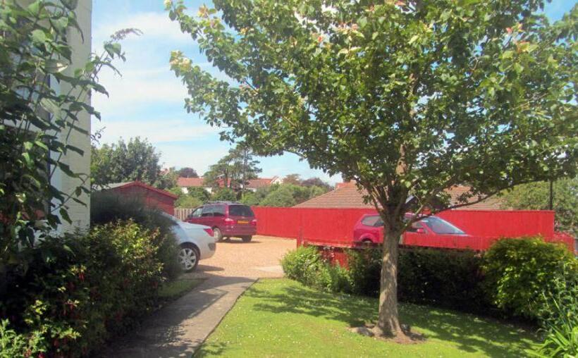 Totland Youth Hostel