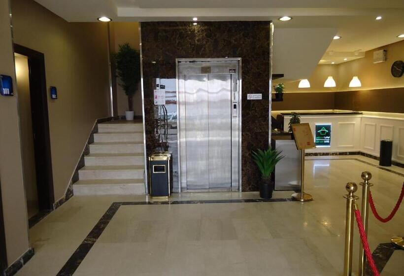 الضوء الخافت للشقق المخدومه