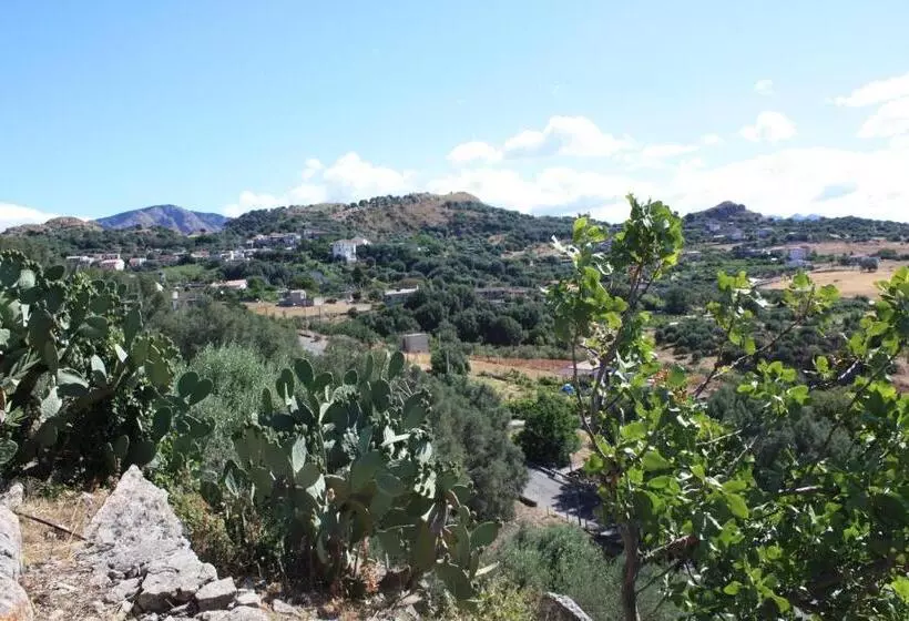 تختخواب و صبحانه Rocca Del Vento