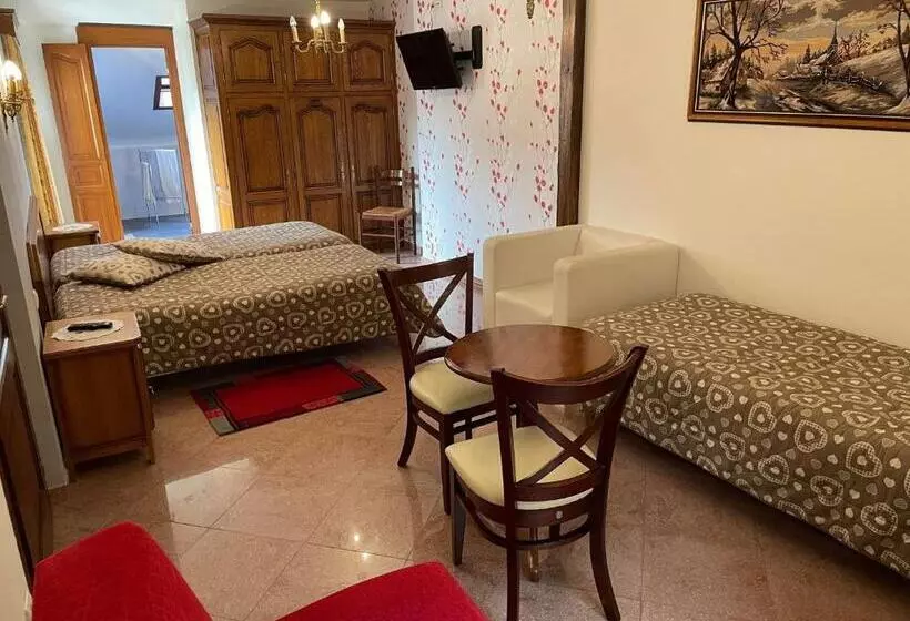 ホテル La Grange Du Pape   Annexe De L Hôtel La Ferme Du Pape
