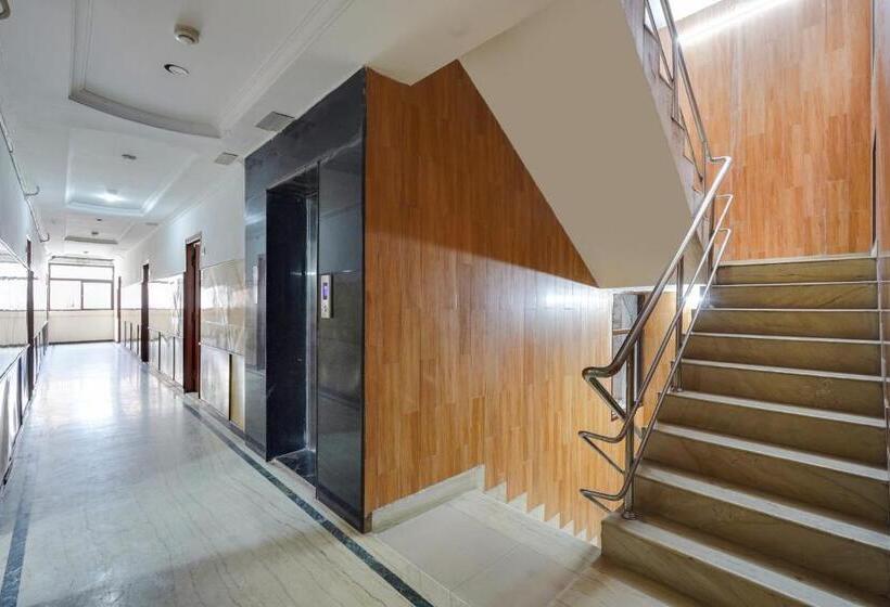 Super Hotel O Park Town Near Nehru Stadium