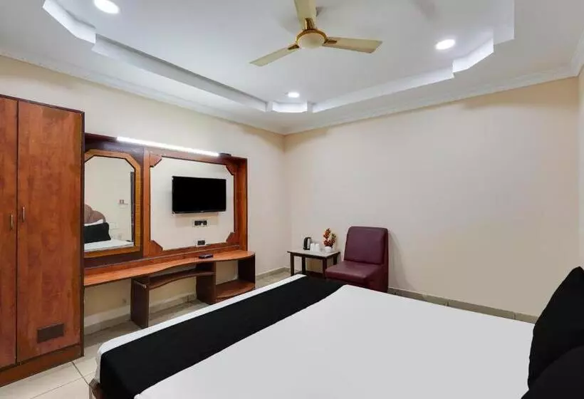 Super Hotel O Park Town Near Nehru Stadium