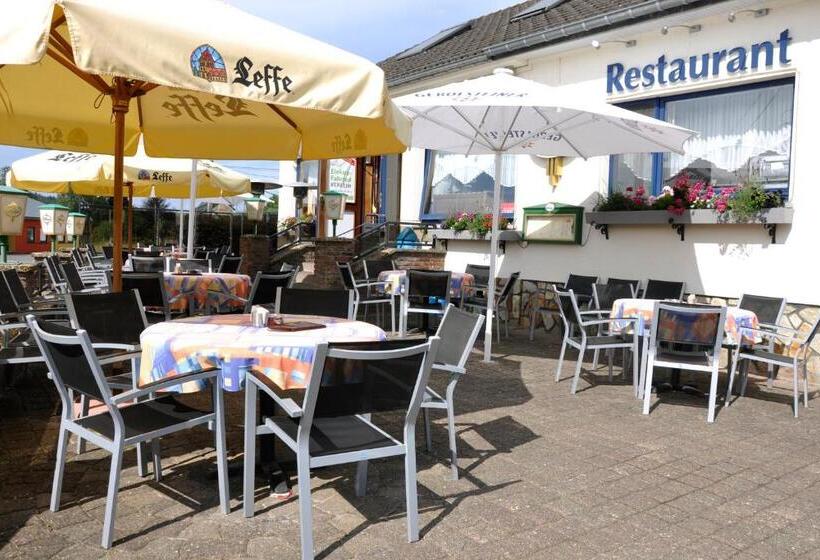 Отель Zum Burghof