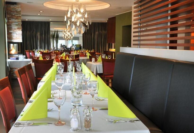 Отель Zum Burghof