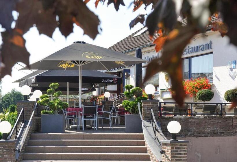 Отель Zum Burghof