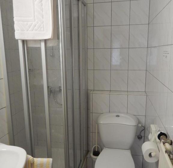 Отель Zum Burghof