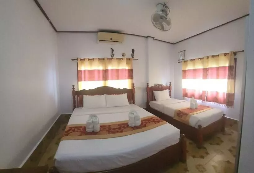 Hotelli Vangvieng Sunrise East