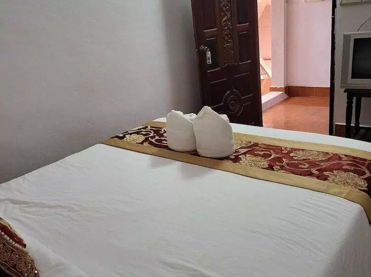 Hotelli Vangvieng Sunrise East