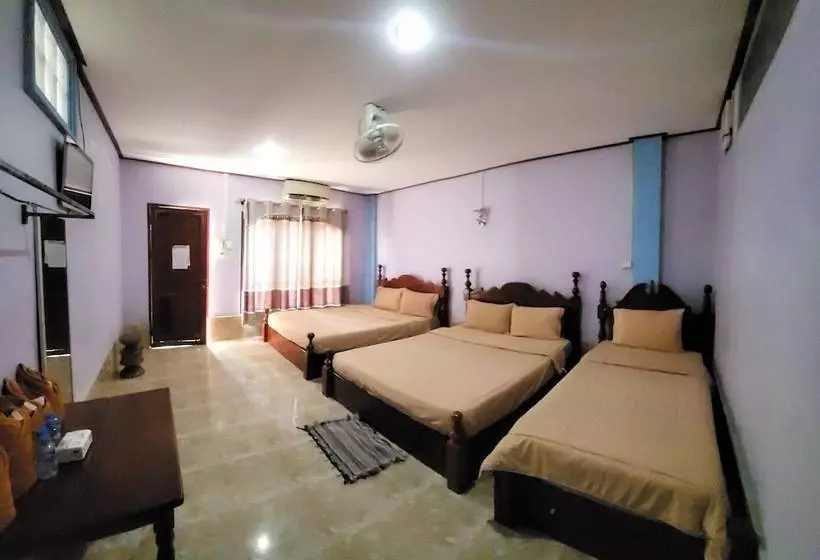 Hotelli Vangvieng Sunrise East