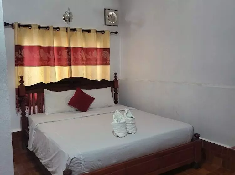 Hotelli Vangvieng Sunrise East