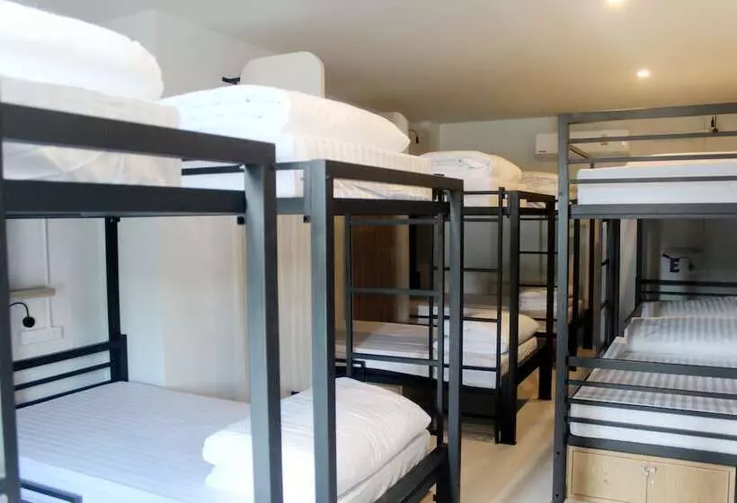 ユースホステル Phuket Marine Poshtel   Sha Plus