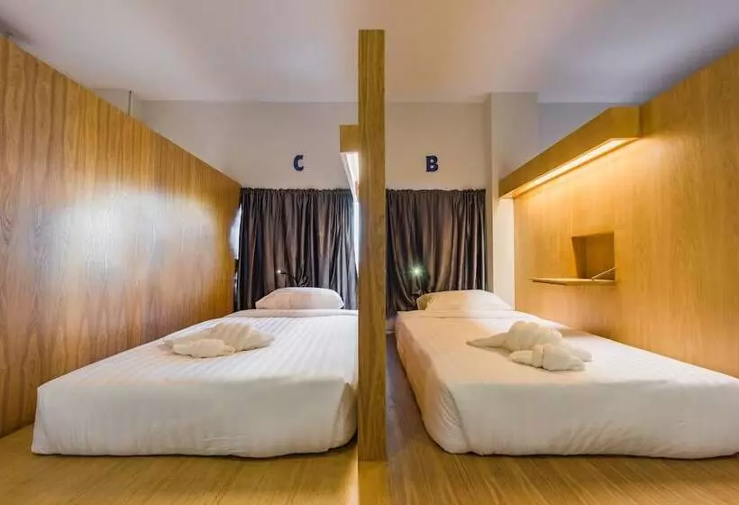 ユースホステル Phuket Marine Poshtel   Sha Plus