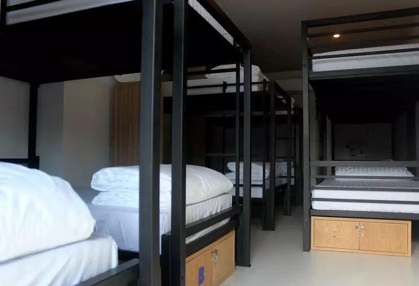 ユースホステル Phuket Marine Poshtel   Sha Plus