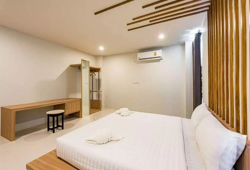 ユースホステル Phuket Marine Poshtel   Sha Plus